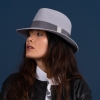 Trendy Caresse (feutre gris clair) femme 