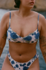 Haut de maillot brassière Manon - Fleurs bleues