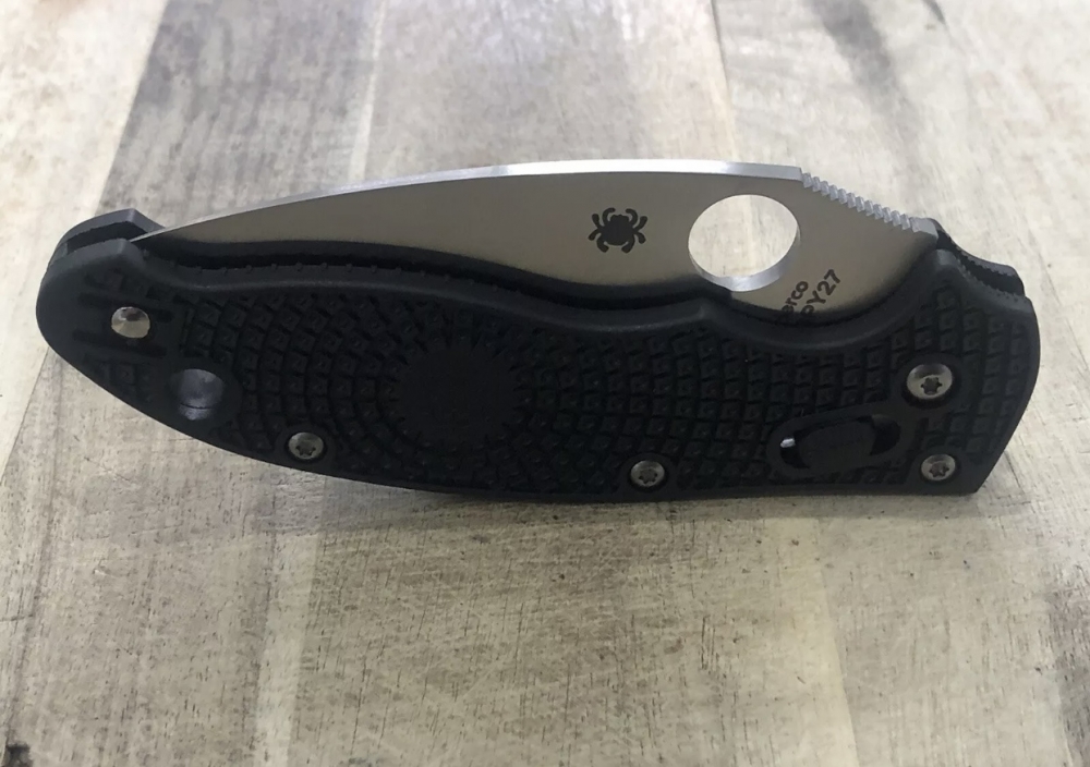 Outdoor Folding Knife Spyderco Ball Bearing Lock Black Handle