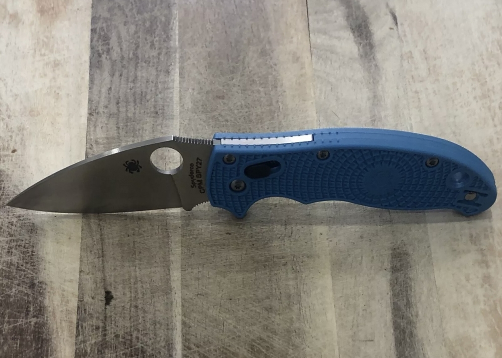 Outdoor Folding Knife Spyderco Ball Bearing Lock Mineral Blue Handle