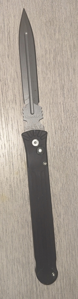  Rob Dalton Assassin - Automatic, Side-Opening, Double-Edged Knife