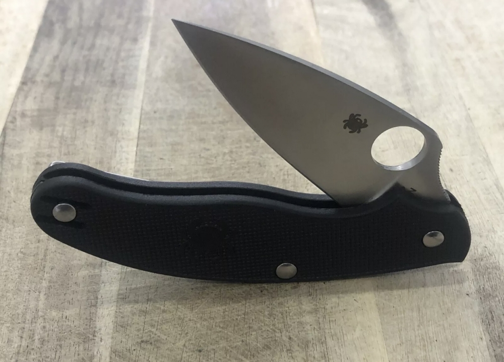 Outdoor Folding Knife Spyderco 