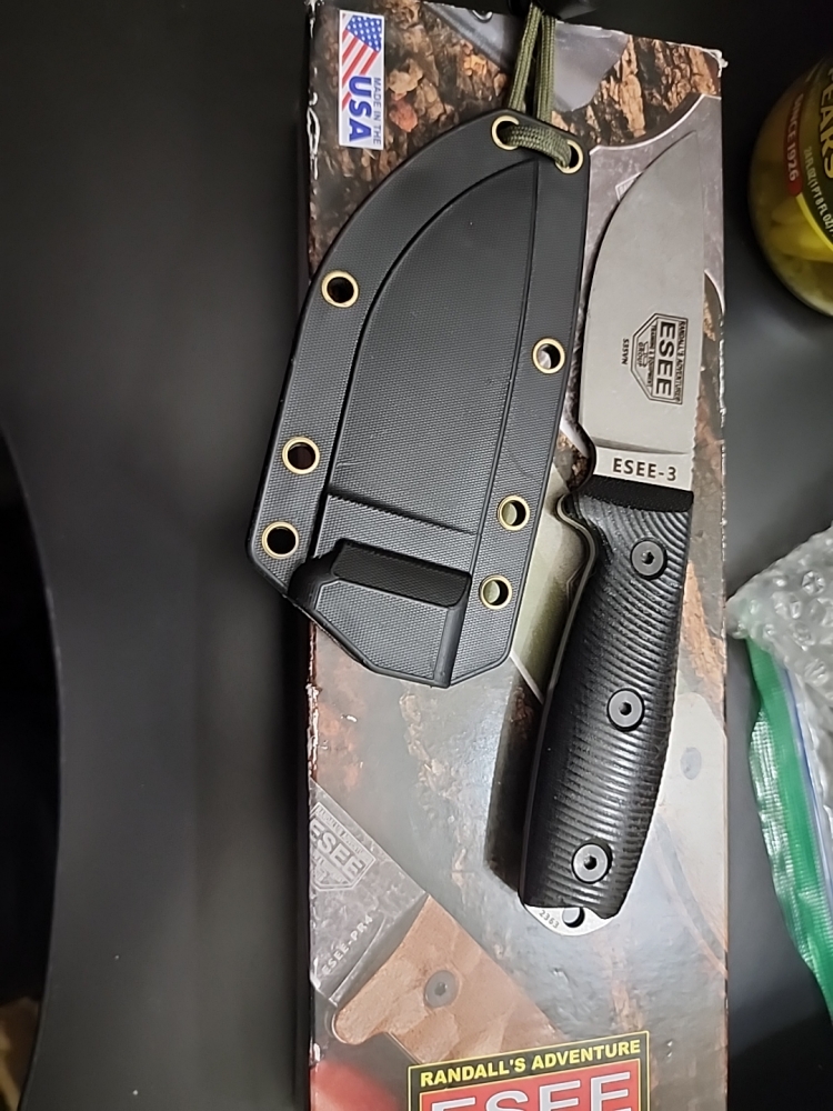 Esse 3 fixed blade