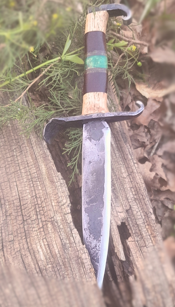 7 Inch Fighting Bowie with Handguard and Pommel