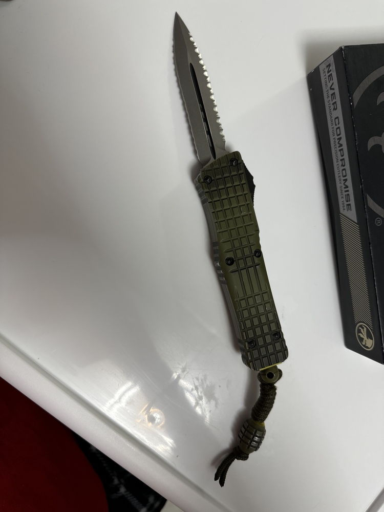 Microtech Combat Troodon “Frag Off”