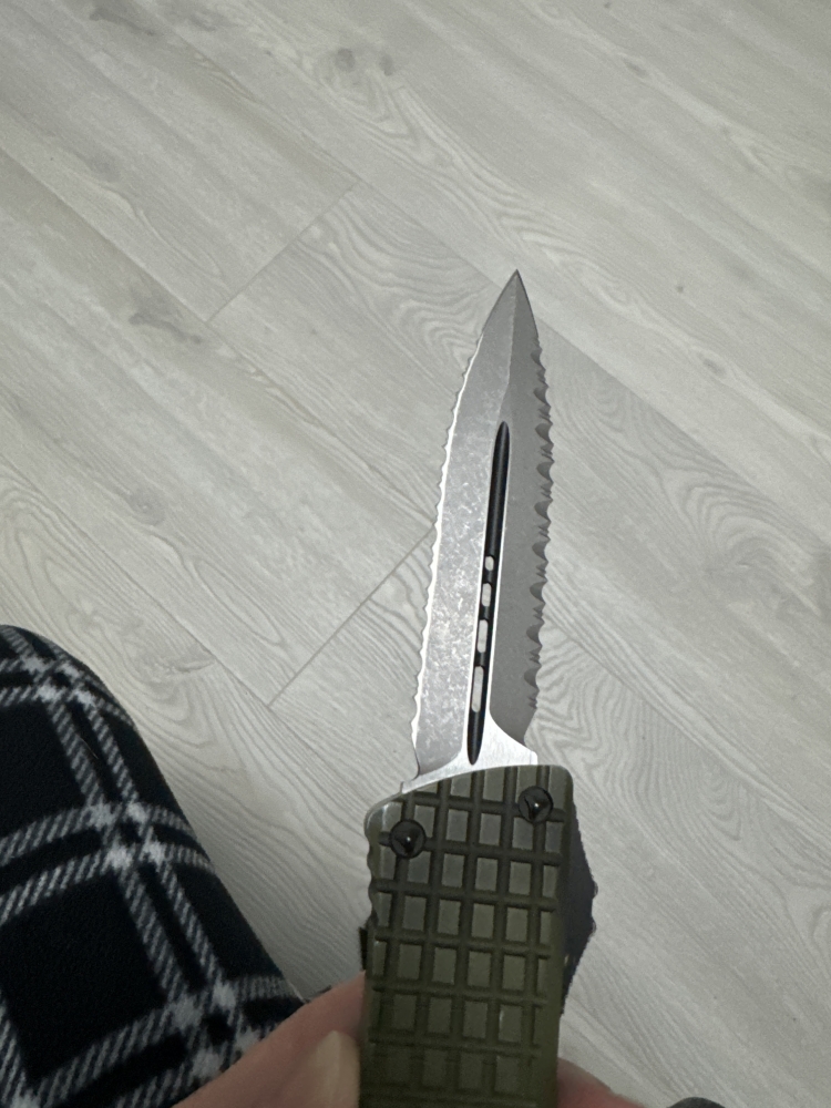 Microtech Combat Troodon “Frag Off”
