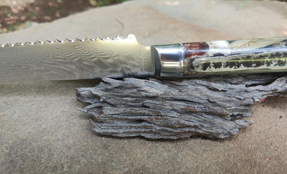 7.5 inch Damascus Bread / serrated edge Knife