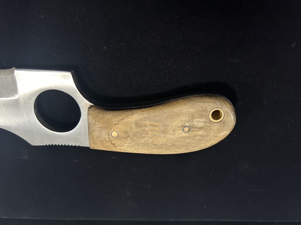 Rare Whiteknuckler Knife - Unused - Preowned - Classic Skinner 