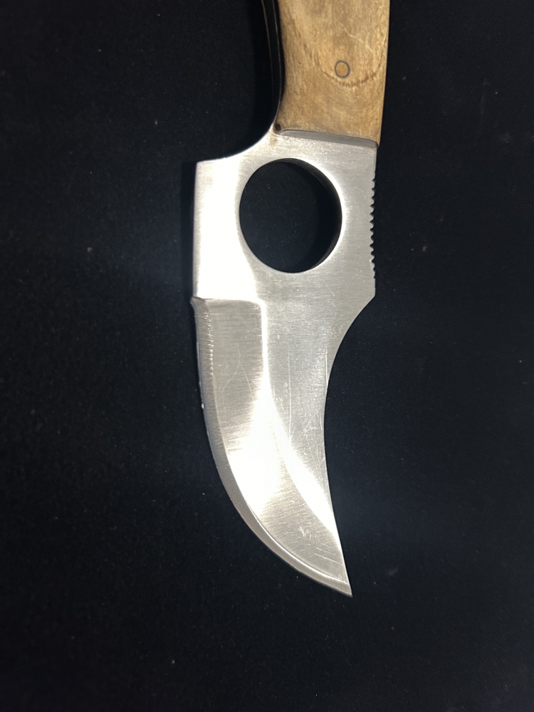 Rare Whiteknuckler Knife - Unused - Preowned - Classic Skinner 