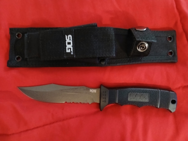 SOG SEAL PUP FIXED BLADE KNIFE WITH MILITARY GRADE NYLON SHEATH