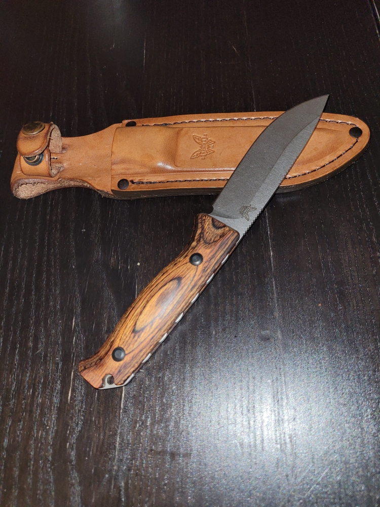 Benchmade Mountain skinner wood