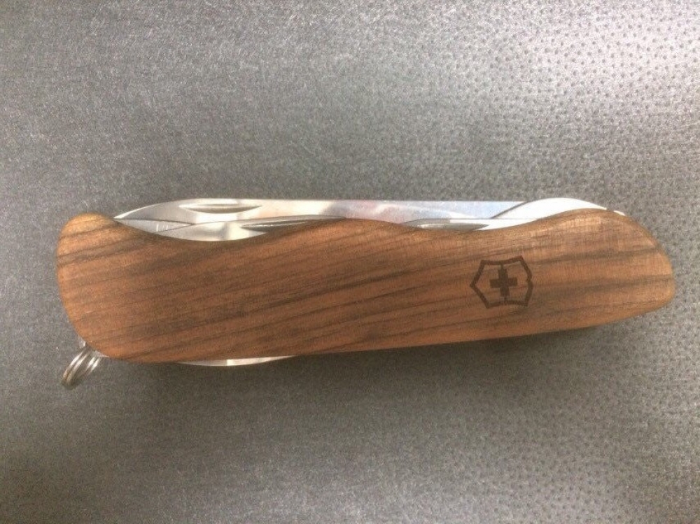 Victorinox 'Forester' wood. Large multiblade knife with Walnut handle 3 1/4\" blade.