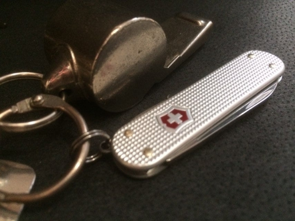 Victorinox 'Classic Alox' 5 functions-scissors, file and screwdriver & keyring