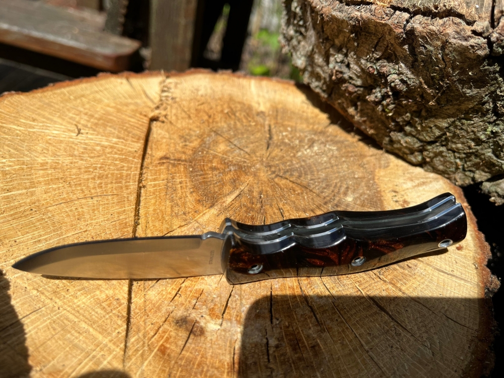 Slip Joint Knife with Beautiful Resin Handle. Drop Point Blade of 2.25\" Overall 6 1/4\".