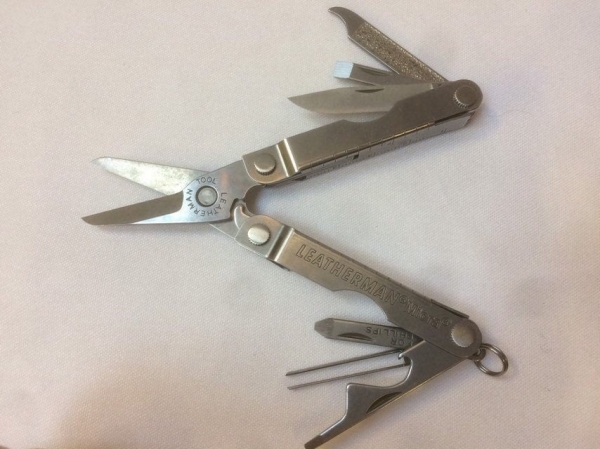 Leatherman Micra, successful key chain multitool, Scissors, Tweezers, Nail file, manicure kit.