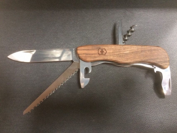 Victorinox 'Forester' wood. Large multiblade knife with Walnut handle 3 1/4