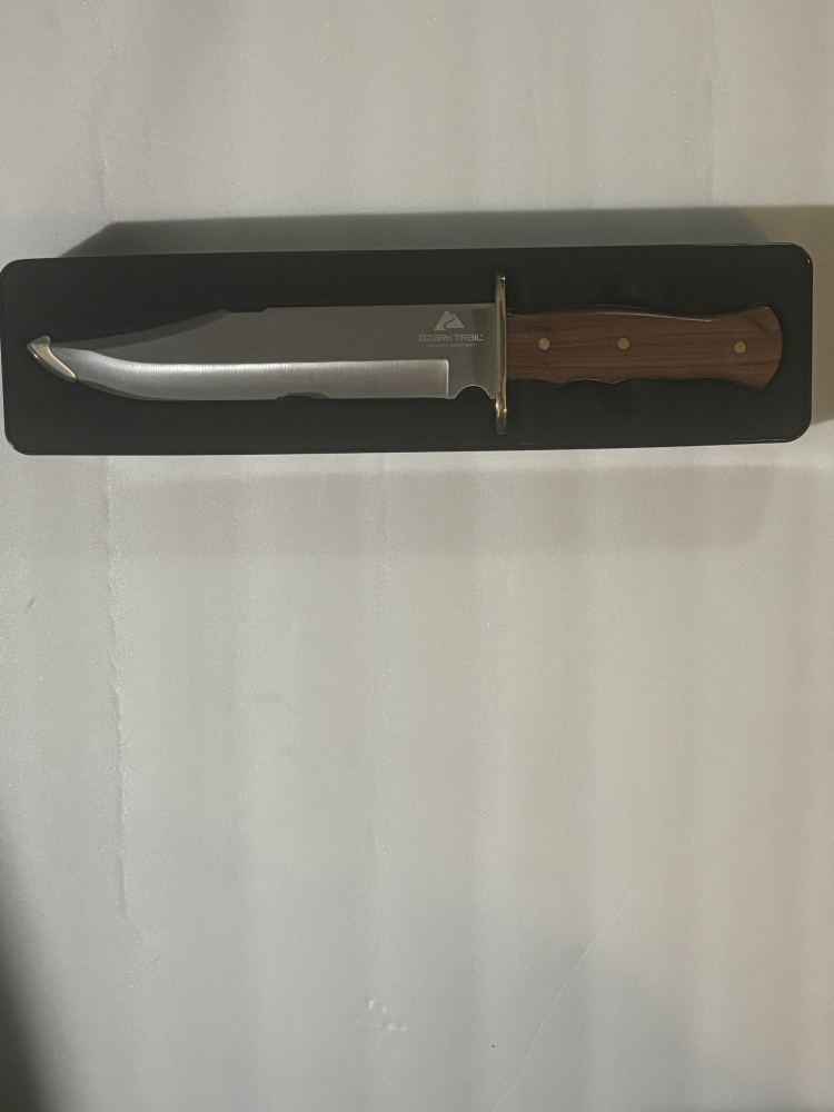 Bowie Knife in Collectors Tin