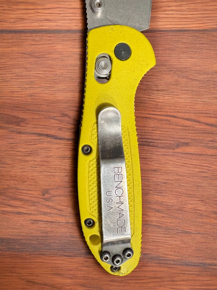 Doug Ritter Mini Griptilian (S30V Blade, Vibrant Yellow Scales, AXIS Lock)