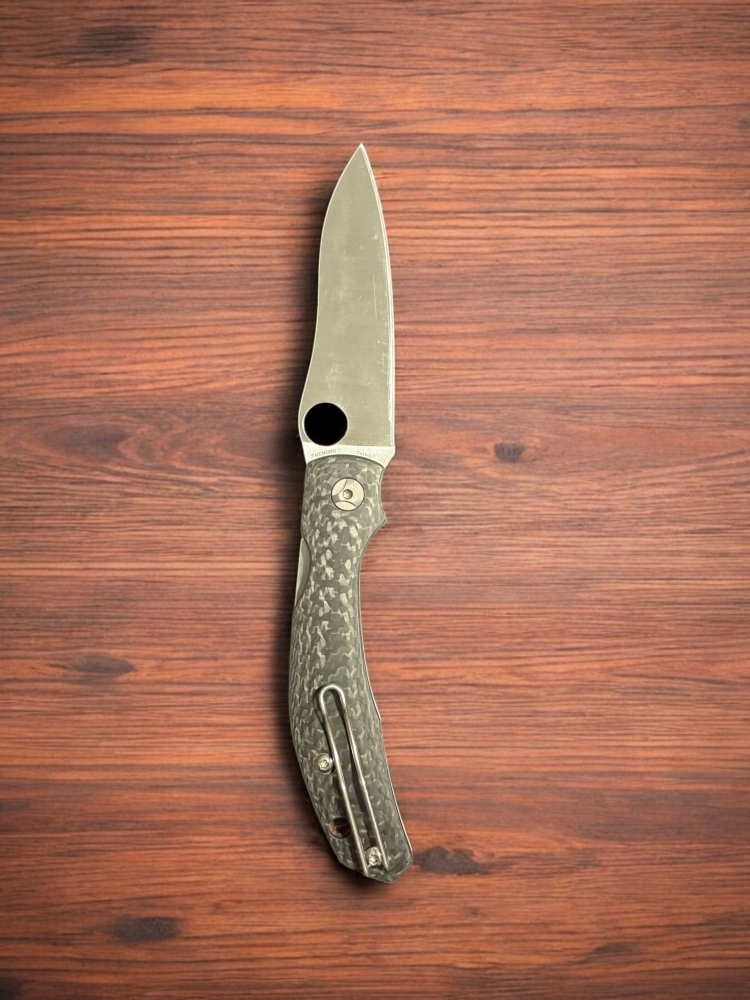 Spyderco Kapara (3.5\" Blade - Carbon Fiber Handle) 