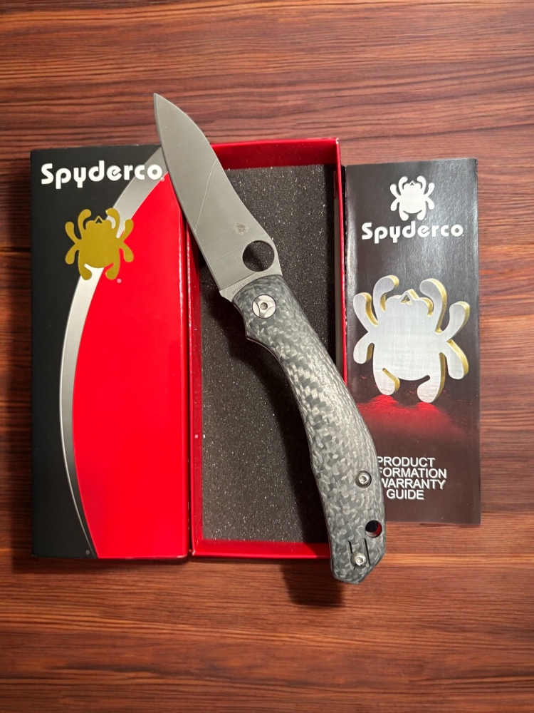 Spyderco Kapara (3.5\" Blade - Carbon Fiber Handle) 