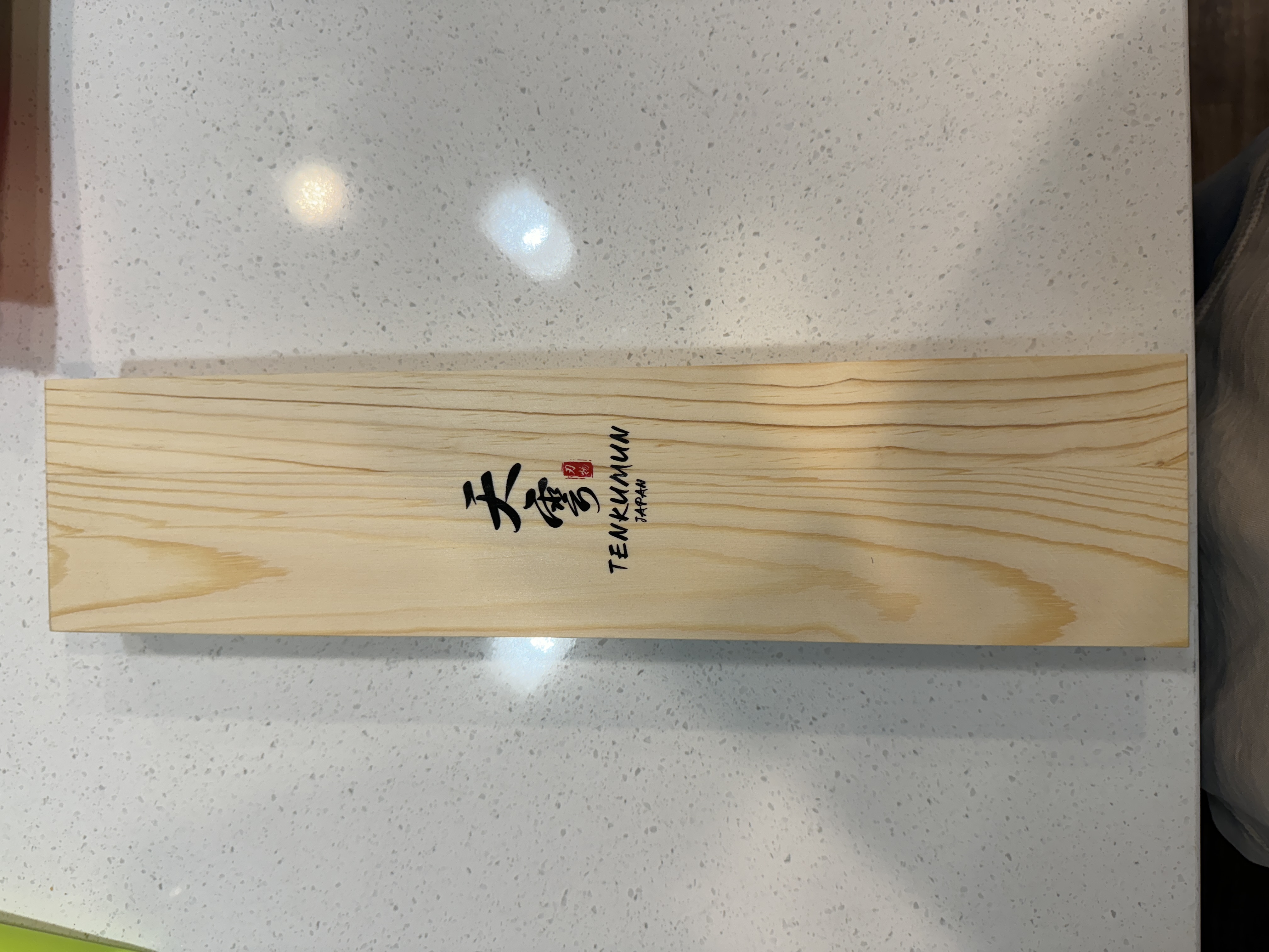 Tenkumun TK-75001 Kokoro ser. VG-10 Damascus Steel 8” Chef Knife PRO