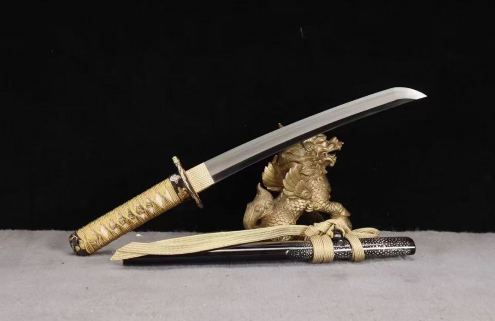 Gilded Double-Sided Dragon Rib Katana