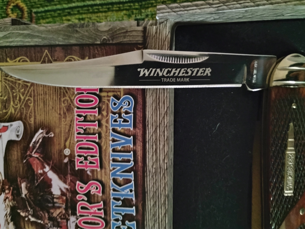 Winchester folding knives 