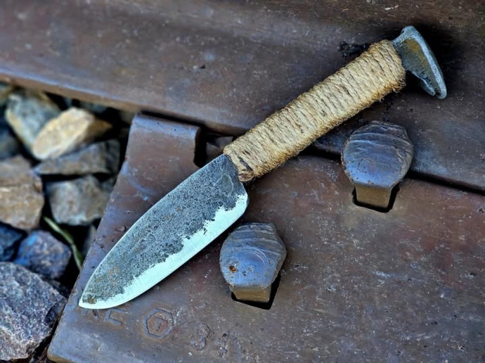 Novelty Drop Point Railroad Spike Knife