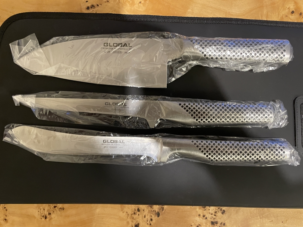 Global 10 piece knife set and case