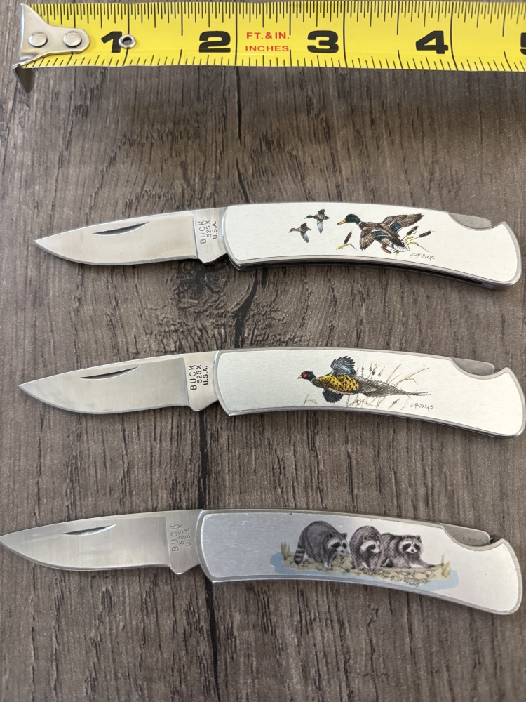 I’m selling 3 Buck knives model 525x