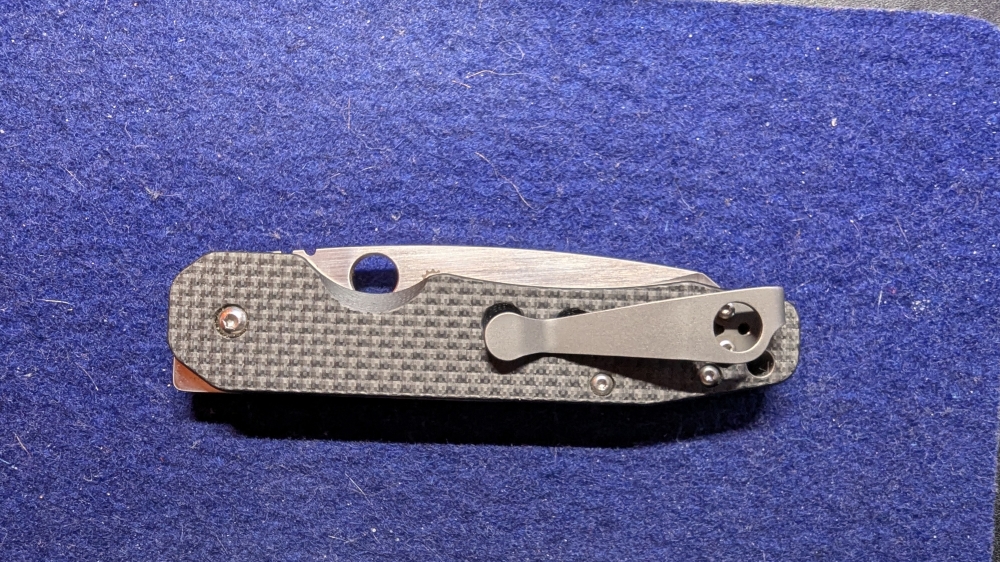 Spyderco Smock Compression Lock Knife Carbon Fiber (3.3\" Satin)