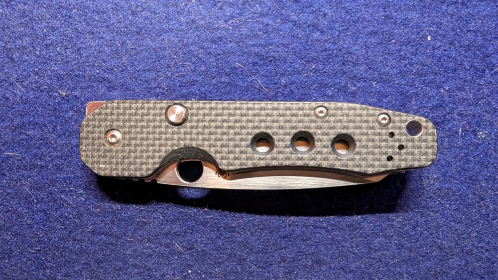 Spyderco Smock Compression Lock Knife Carbon Fiber (3.3\" Satin)