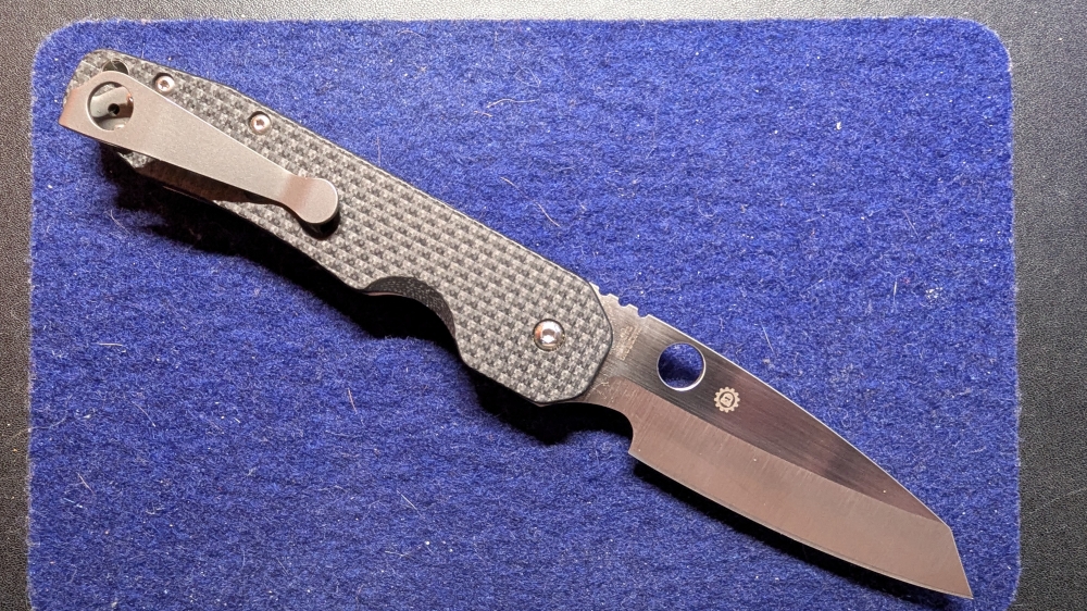 Spyderco Smock Compression Lock Knife Carbon Fiber (3.3\" Satin)