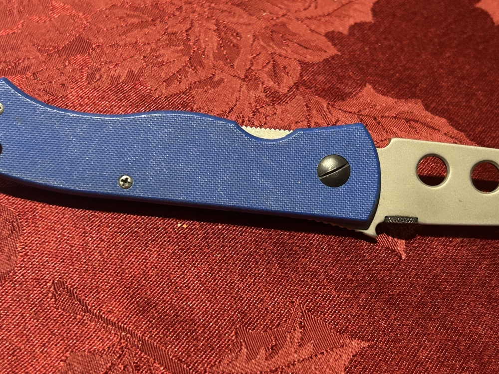 Black Emerson CQC6 Knife and Trainer