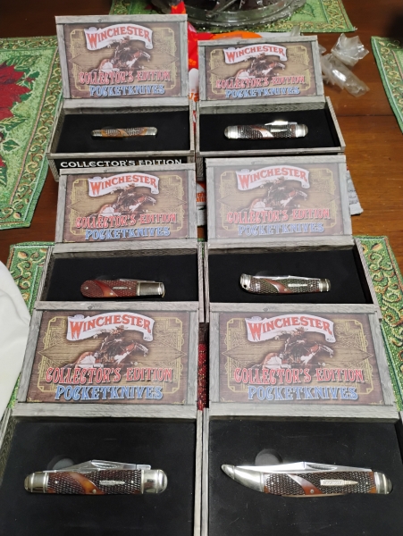 Winchester folding knives 