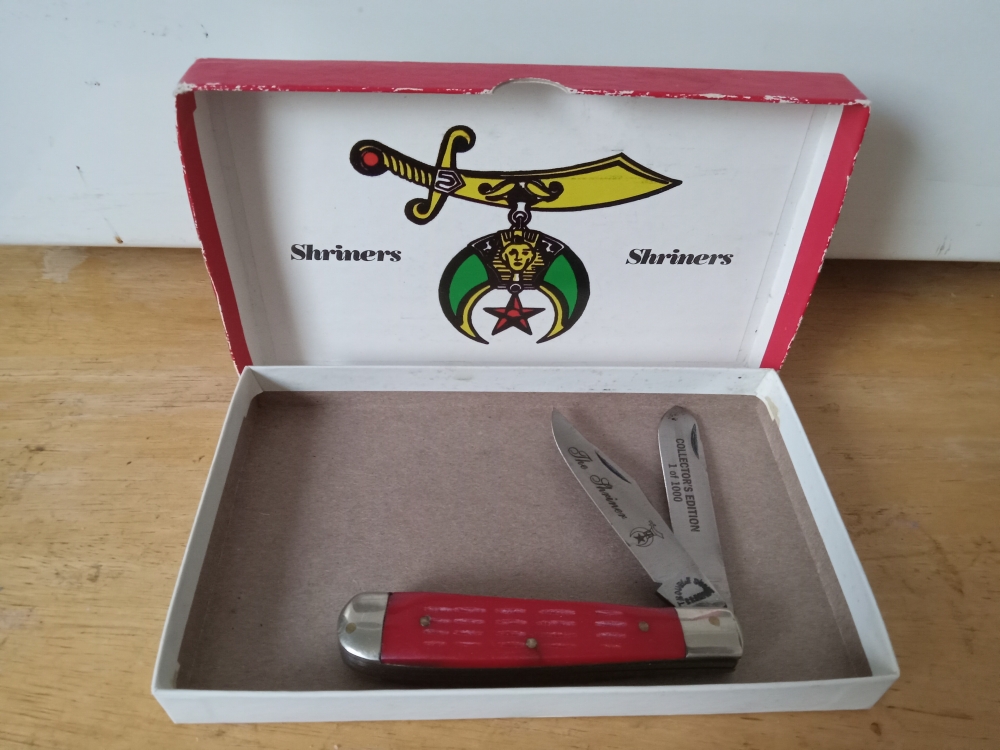 Troublesome Creek \"Shriners\" 2 blade folding knife 