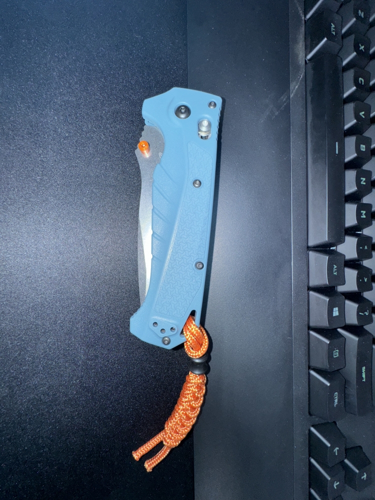Benchmade 18060 Adira Depth Blue Grivory