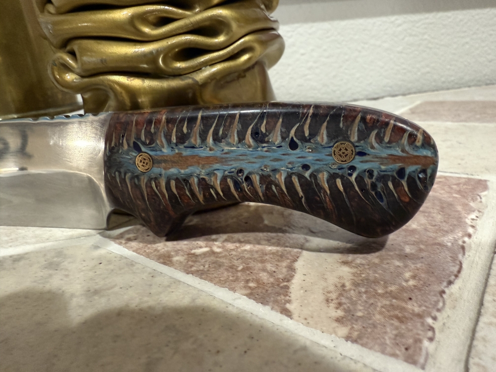 Hand Made Carbon Steel Full Tang Fixed Blade Hunting Knife Pinecone Handle