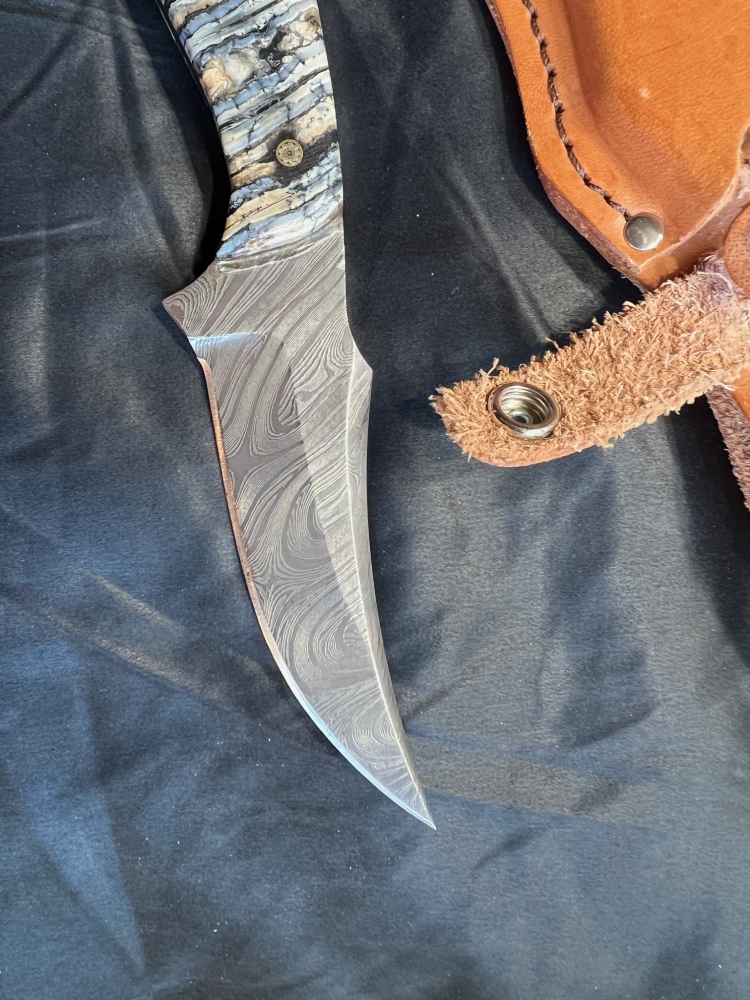 Mastodon Scales, \"Sharpfinger\" design Damascus blade. A Showpiece AND a user!