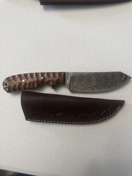 Damascus fixed blade