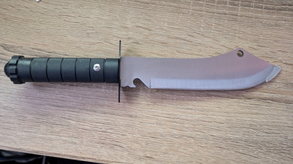steel camping knife with sheath
