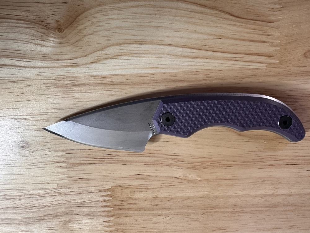 Custom made neck knife