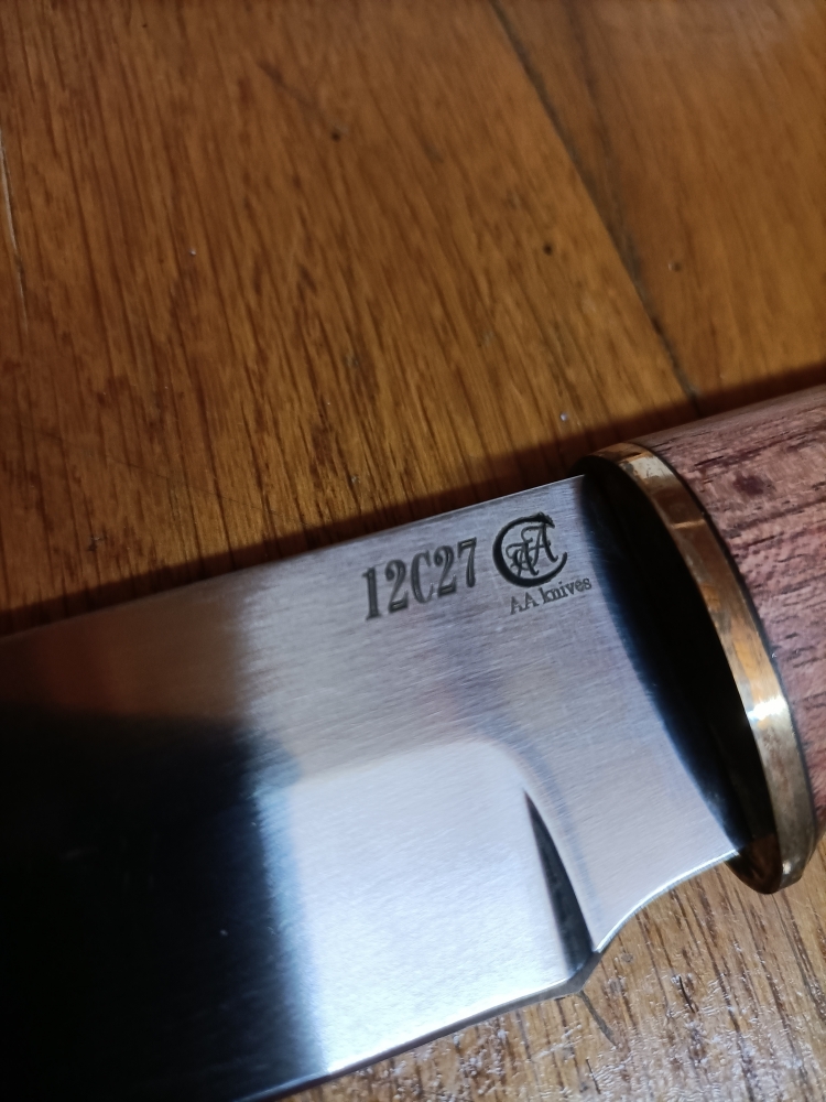 Cuchillo Aaknives Letonia Nuevo