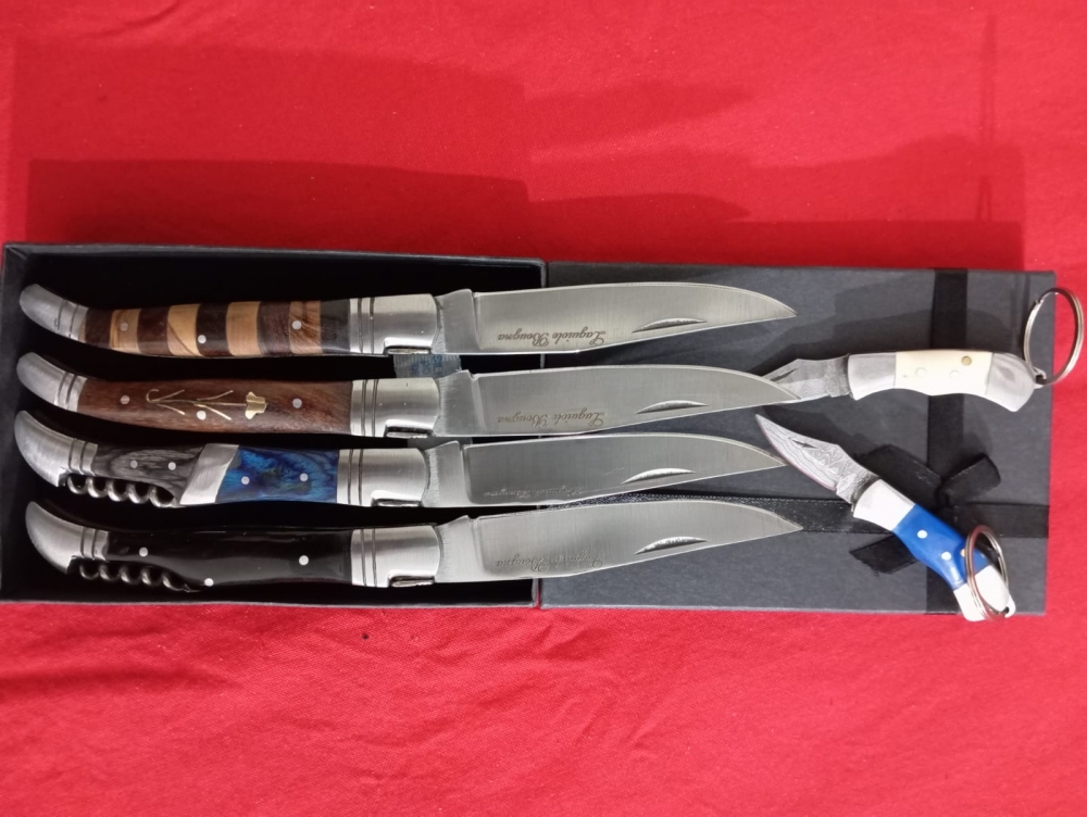 Lageioul bougna 4pc kitchen knives with 2pc small folding keychain,Handcrafted