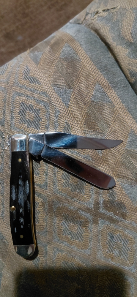 Case jigged buffalo horn mini trapper