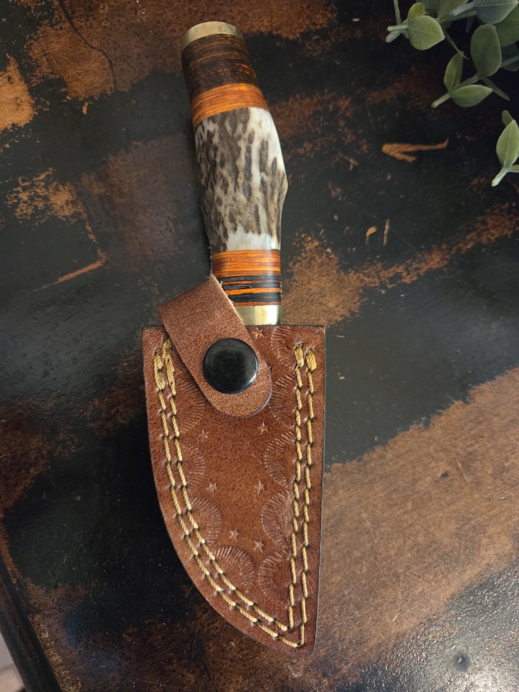 Deer Antler Damascus knife with sheath