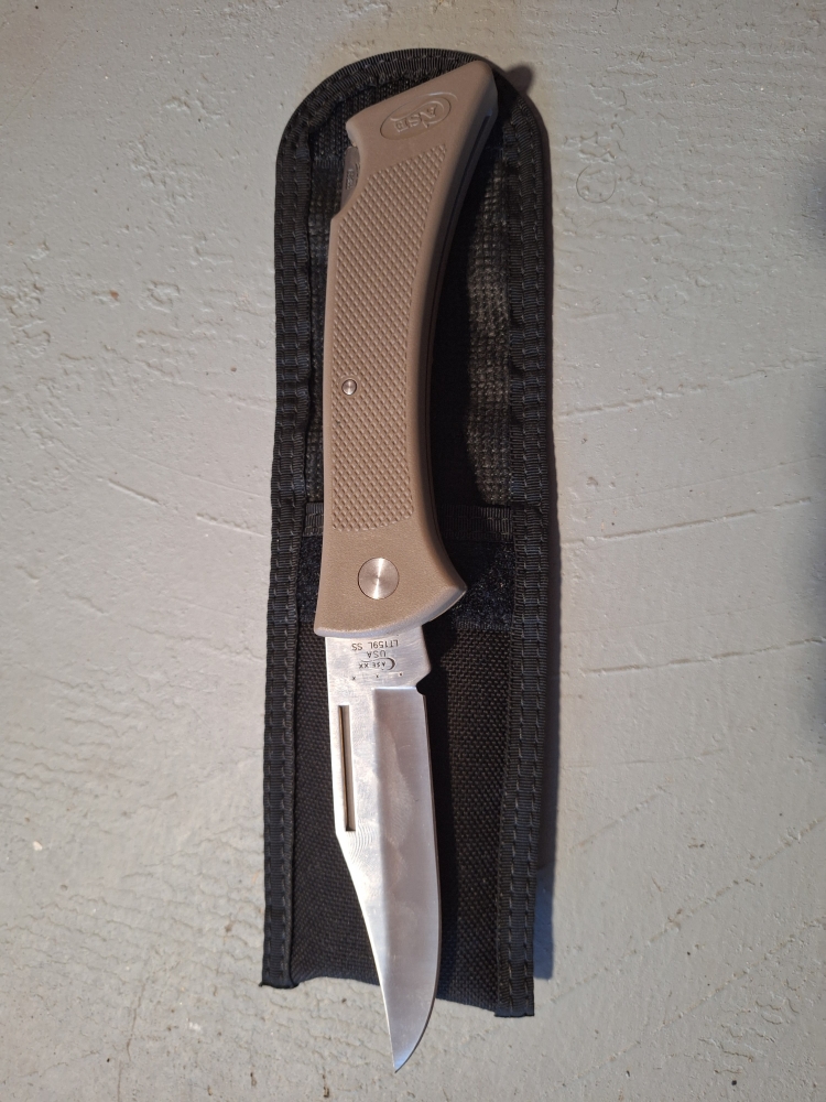 Case XX USA LT159L SS overall length 9\" blade 4\" handle 5\"