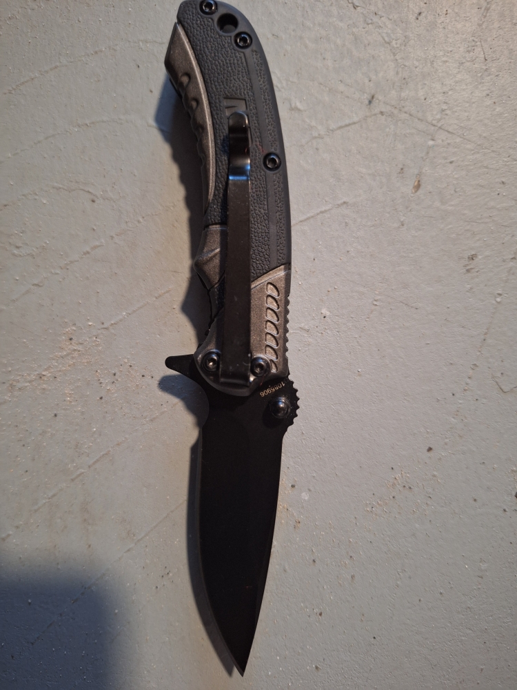 Smith & Wesson M&P M2.0 stainless steel with oxide coating overall length 6\" blade 3\" handle 3\"