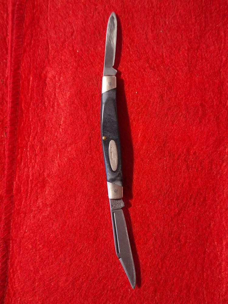 Vintage 1980's Buck 309 Two Blade Pocket Folding Knife Overall Length 7\"