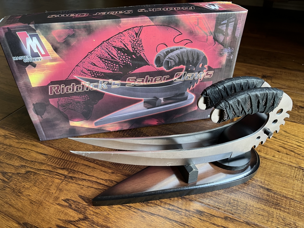 Riddick’s Saber Claws (Knives) from The Chronicles of Riddick Movie